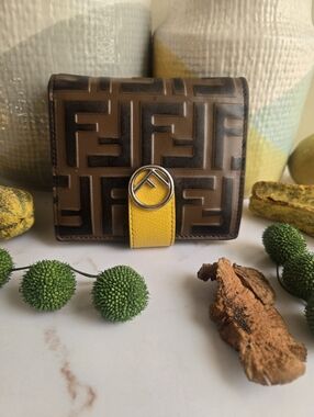 GUC Fendi Zucca FF Logo F Is Fendi Leather Bifold Wallet